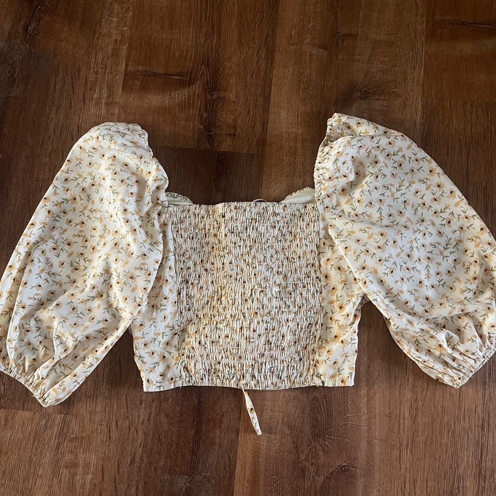 Floral Puff Sleeve Smocked Top